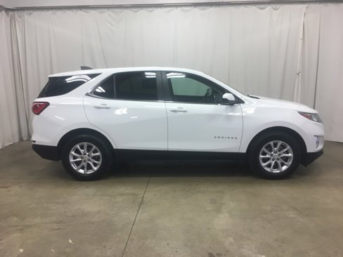 Used 2021 Chevrolet Equinox LT image 2