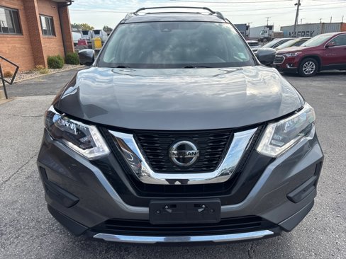 Used 2020 Nissan Rogue SV w/ Premium Package image 3