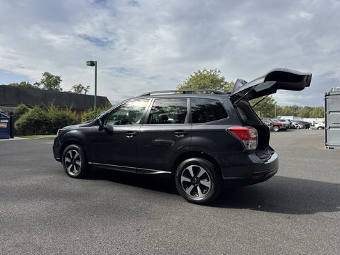 Used 2018 Subaru Forester 2.5i Premium w/ All-Weather Package image 29