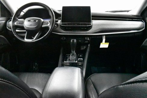 Used 2022 Jeep Compass Latitude image 18