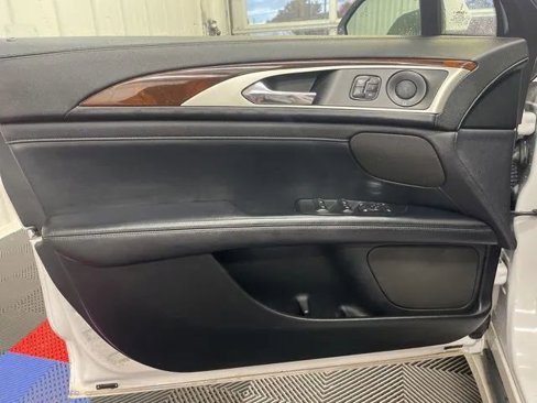 Used 2019 Lincoln MKZ Reserve w/ Reserve Plus Package image 8