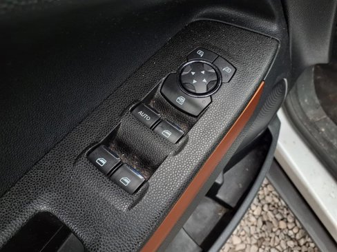 Used 2022 Ford EcoSport SE w/ SE Convenience Package image 23
