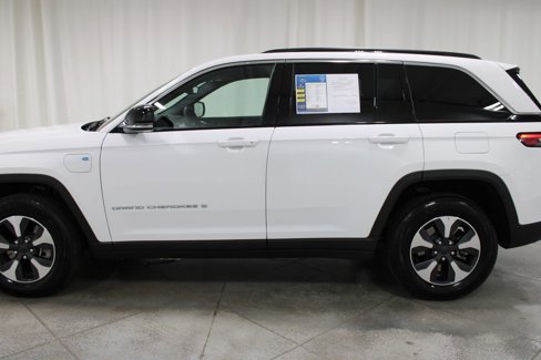 Used 2024 Jeep Grand Cherokee Limited 4xe image 6