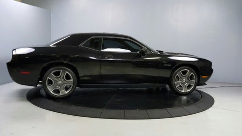 Used 2010 Dodge Challenger SE image 7