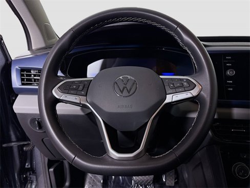 Used 2023 Volkswagen Taos SE image 11
