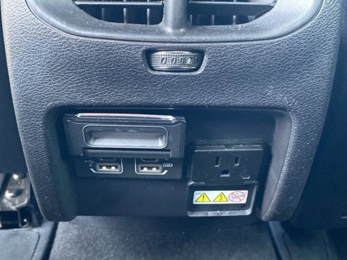 Used 2019 Jeep Cherokee High Altitude image 14