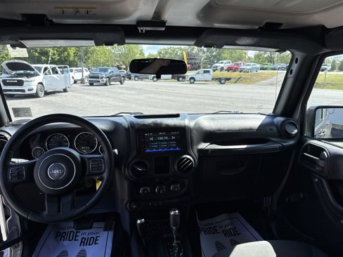 Used 2017 Jeep Wrangler Unlimited Sport w/ Connectivity Group image 15
