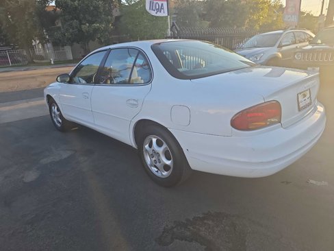 Used 2000 Oldsmobile Intrigue GX image 5