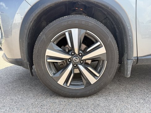 Used 2021 Nissan Rogue SL w/ Premium Package image 11