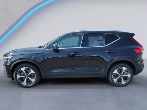 New 2025 Volvo XC40 B5 Core w/ Protection Package Premier image 6