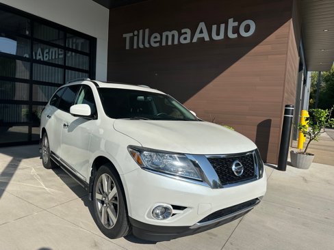 Used 2015 Nissan Pathfinder Platinum w/ Cargo Package image 1