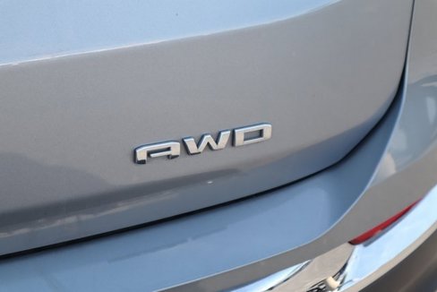 Used 2024 GMC Terrain SLT image 16