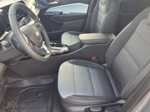 New 2025 Chevrolet Trax LT w/ LT Convenience Package image 5
