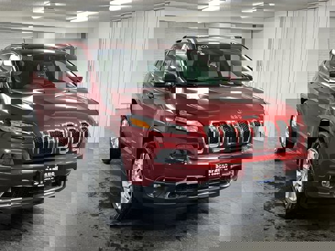 Used 2016 Jeep Cherokee Limited image 46
