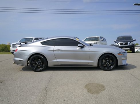Used 2020 Ford Mustang Premium image 9