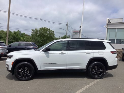 Used 2022 Jeep Grand Cherokee L Laredo image 8