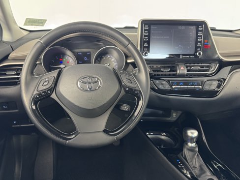 Used 2020 Toyota C-HR Limited image 22