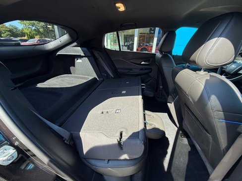 Used 2024 Buick Envista Sport Touring w/ Convenience I Package image 33