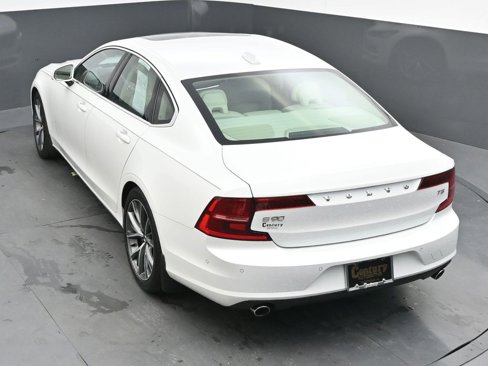 Used 2017 Volvo S90 T5 Momentum w/ Vision Package image 21