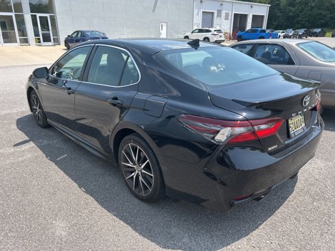 Used 2023 Toyota Camry SE image 9