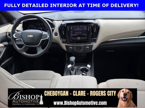 Used 2023 Chevrolet Traverse LS image 4