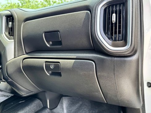 Used 2019 Chevrolet Silverado 1500 LT w/ All-Star Edition image 17
