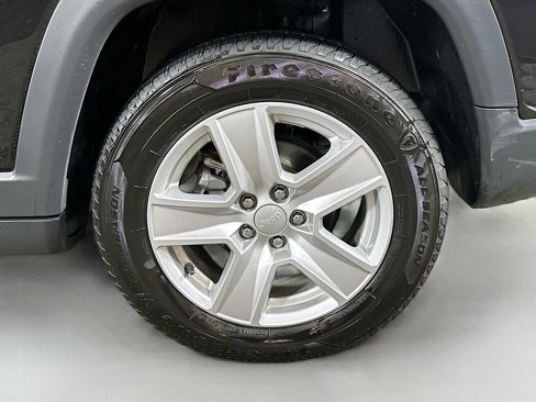 Used 2022 Jeep Compass Latitude image 28