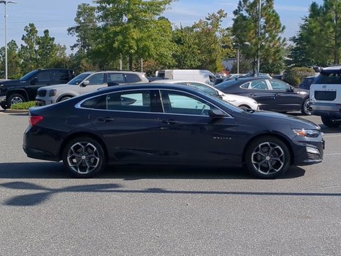 Used 2023 Chevrolet Malibu LT image 3