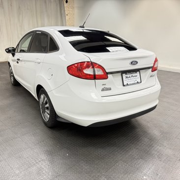Used 2013 Ford Fiesta SE image 3