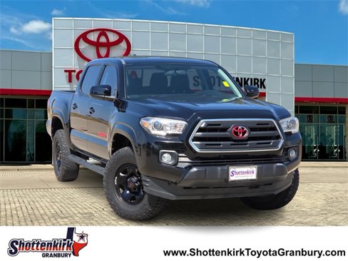 Used 2016 Toyota Tacoma SR5 image 1