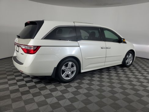 Used 2013 Honda Odyssey Touring Elite image 4