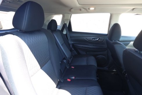 Used 2020 Nissan Rogue SV w/ Sun & Sound Touring Package image 18