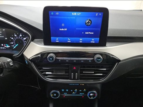 Used 2020 Ford Escape SE image 11