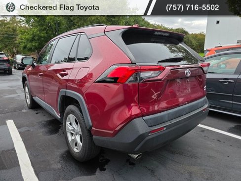 Used 2020 Toyota RAV4 XLE image 4