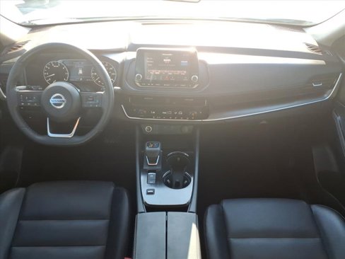 Used 2021 Nissan Rogue SV w/ Premium Package image 14