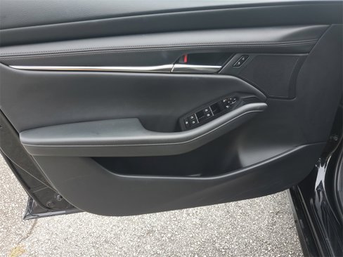 Used 2023 MAZDA MAZDA3 s image 18