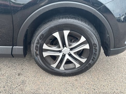 Used 2016 Toyota RAV4 LE image 38