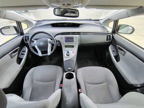 Used 2015 Toyota Prius Three image 2