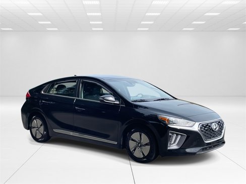 Certified 2022 Hyundai Ioniq SE image 1