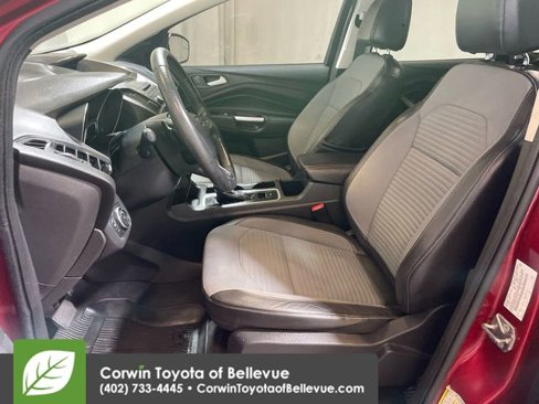 Used 2017 Ford Escape SE w/ SE Sport Appearance Package image 15