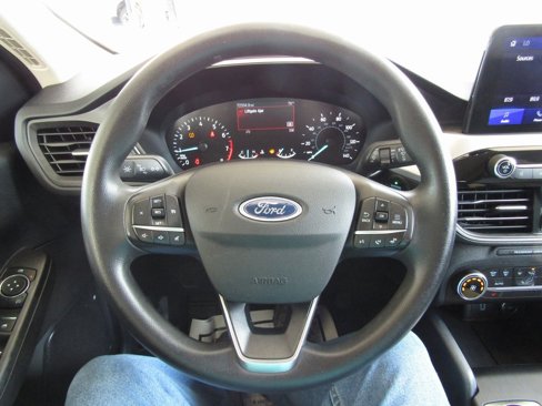 Used 2020 Ford Escape SE image 21