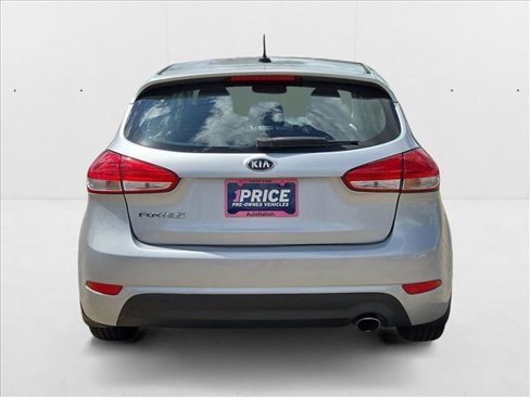 Used 2017 Kia Forte LX image 6