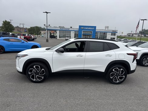 New 2025 Chevrolet Trax RS w/ Sunroof Package image 10