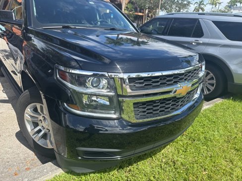 Used 2018 Chevrolet Suburban LT image 2
