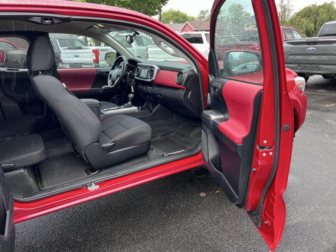Used 2016 Toyota Tacoma SR5 image 24