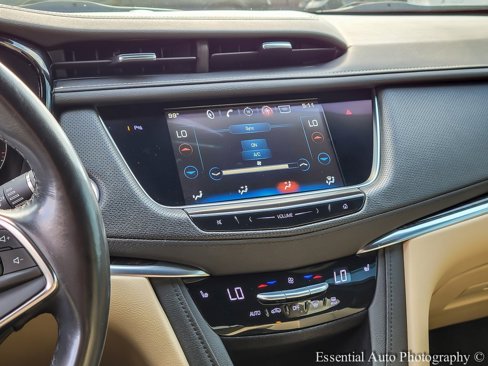 Used 2018 Cadillac XT5 AWD image 21