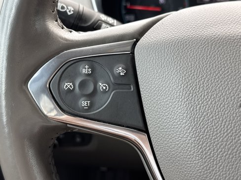 Used 2020 Chevrolet Traverse LT image 16