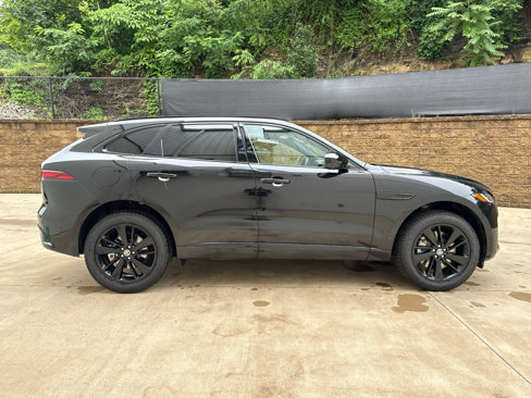 New 2026 Jaguar F-PACE R-Dynamic S image 7