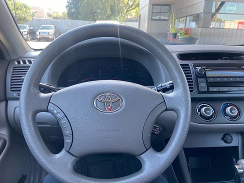 Used 2005 Toyota Camry LE image 11