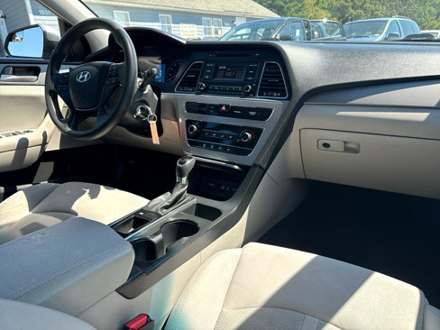 Used 2017 Hyundai Sonata SE image 23